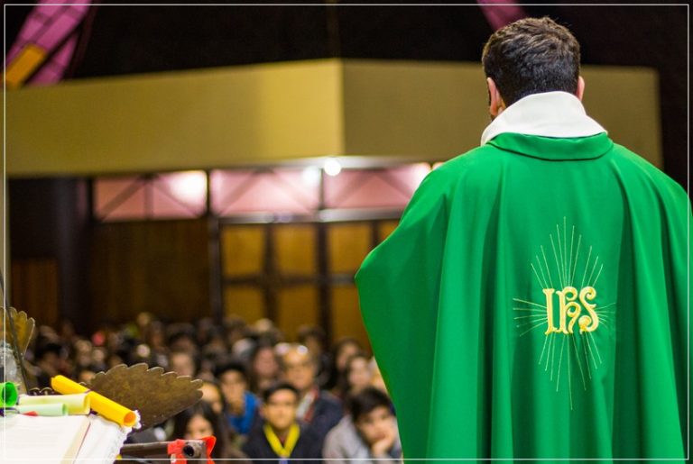 Lee más sobre el artículo Para vivir bien la misa