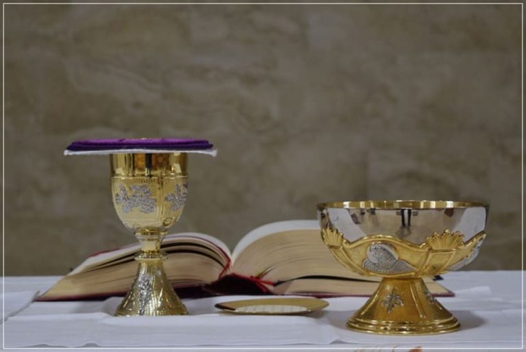 Lee más sobre el artículo LA SAGRADA COMUNIÓN