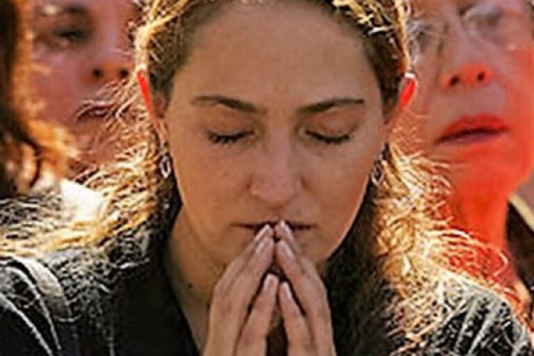 Lee más sobre el artículo “ORAR SIEMPRE SIN DESFALLECER”